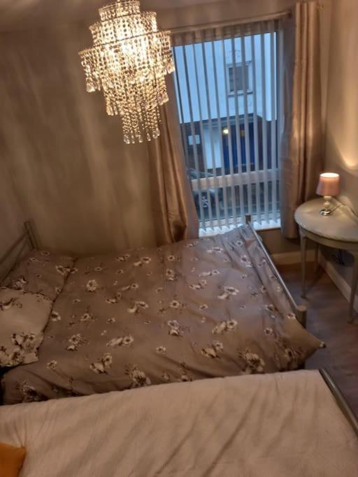 Modern 2-Bedroom City Apartment With Free Parking Belfast Dış mekan fotoğraf