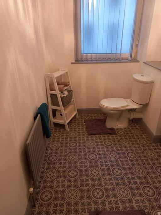 Modern 2-Bedroom City Apartment With Free Parking Belfast Dış mekan fotoğraf